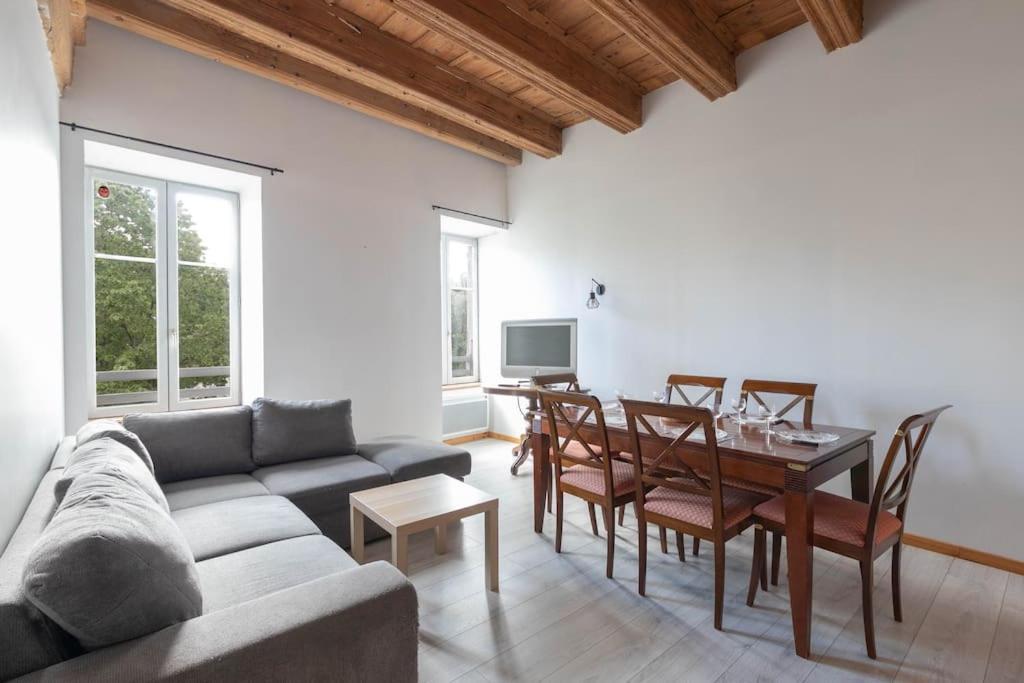 Le Sud - Proche Perouges Apartment Chalamont
